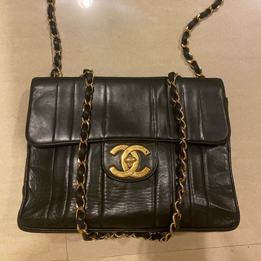Chanel jumbo Vintage bag